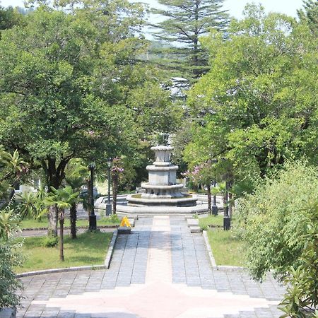 Legends Tskaltubo Spa Resort Ngoại thất bức ảnh