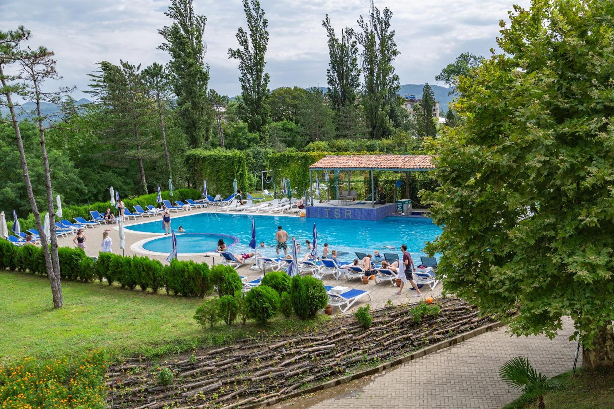 Legends Tskaltubo Spa Resort Ngoại thất bức ảnh