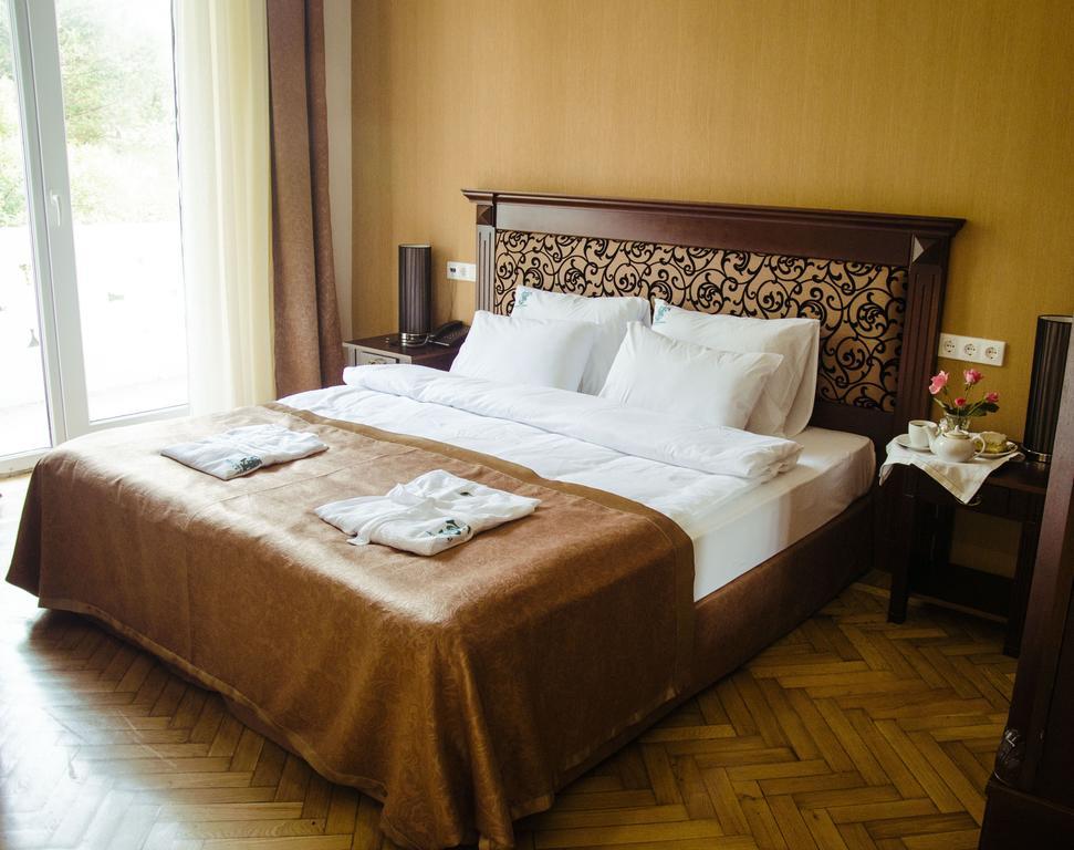 Legends Tskaltubo Spa Resort Ngoại thất bức ảnh